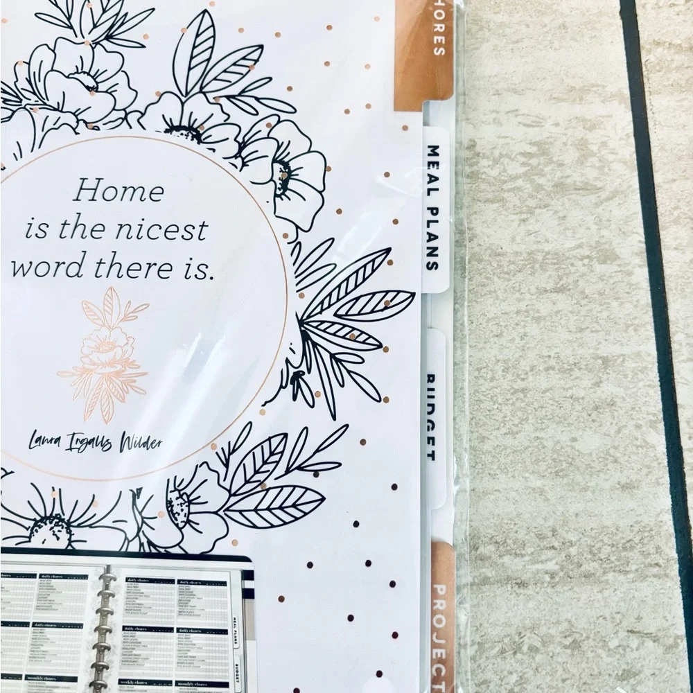 ❗️The Happy Planner Household Extension Pack with Black and White Floral Design